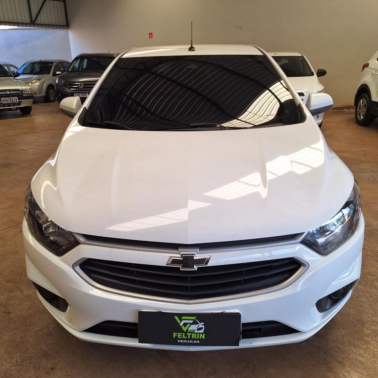 CHEVROLET Onix Hatch - Foto