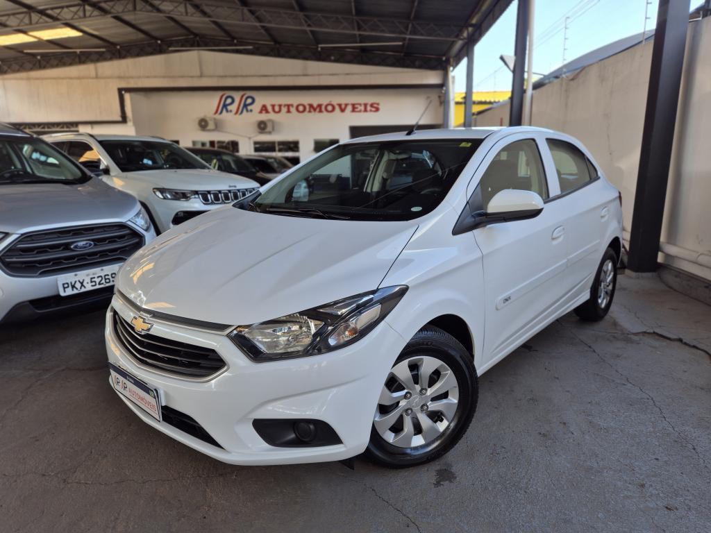 CHEVROLET Onix Hatch - Foto