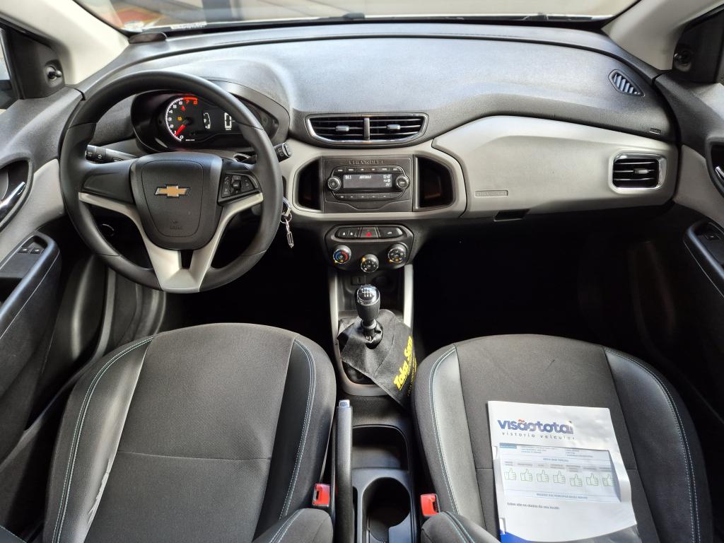 CHEVROLET Onix Hatch - Foto