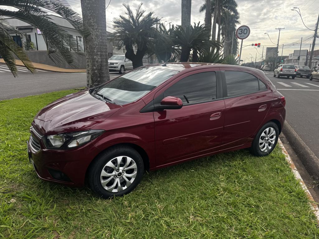 CHEVROLET Onix Hatch