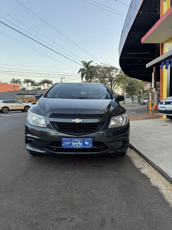 CHEVROLET Onix Hatch - Foto
