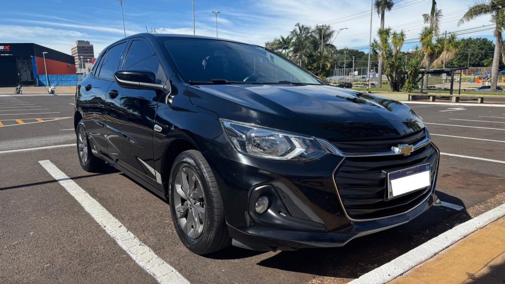 CHEVROLET Onix Hatch - Foto