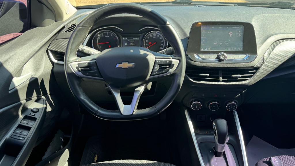 CHEVROLET Onix Hatch - Foto