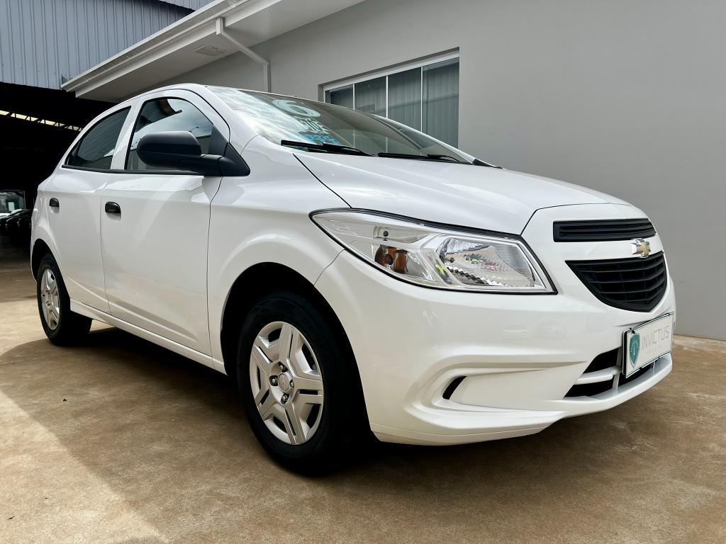 CHEVROLET Onix Hatch - Foto