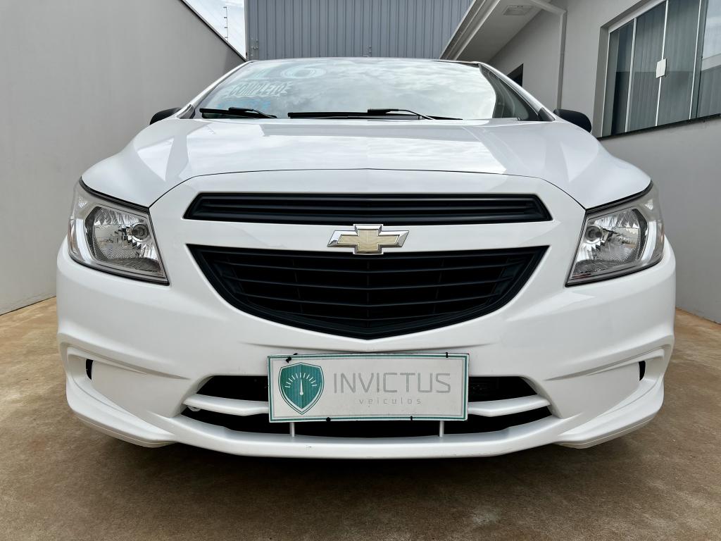 CHEVROLET Onix Hatch - Foto