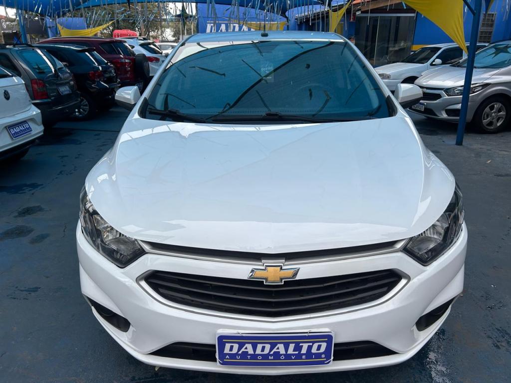 CHEVROLET Onix Hatch - Foto