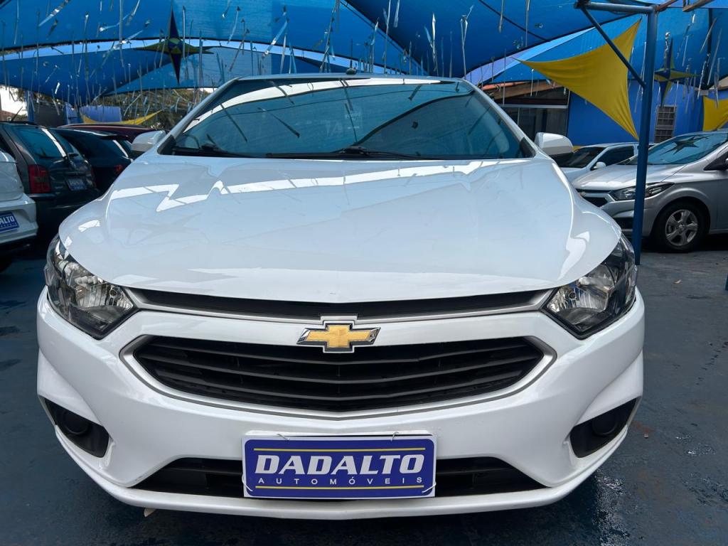 CHEVROLET Onix Hatch - Foto
