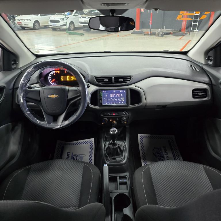 CHEVROLET Onix Hatch - Foto