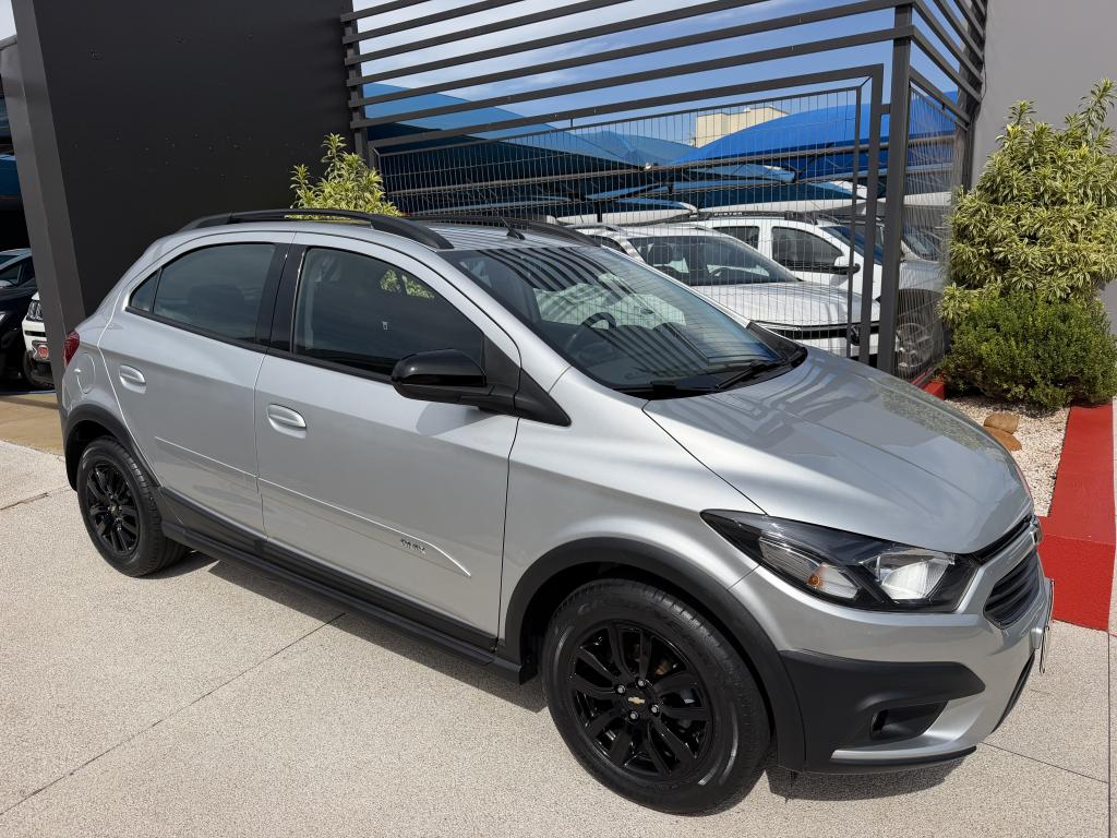 CHEVROLET Onix Hatch