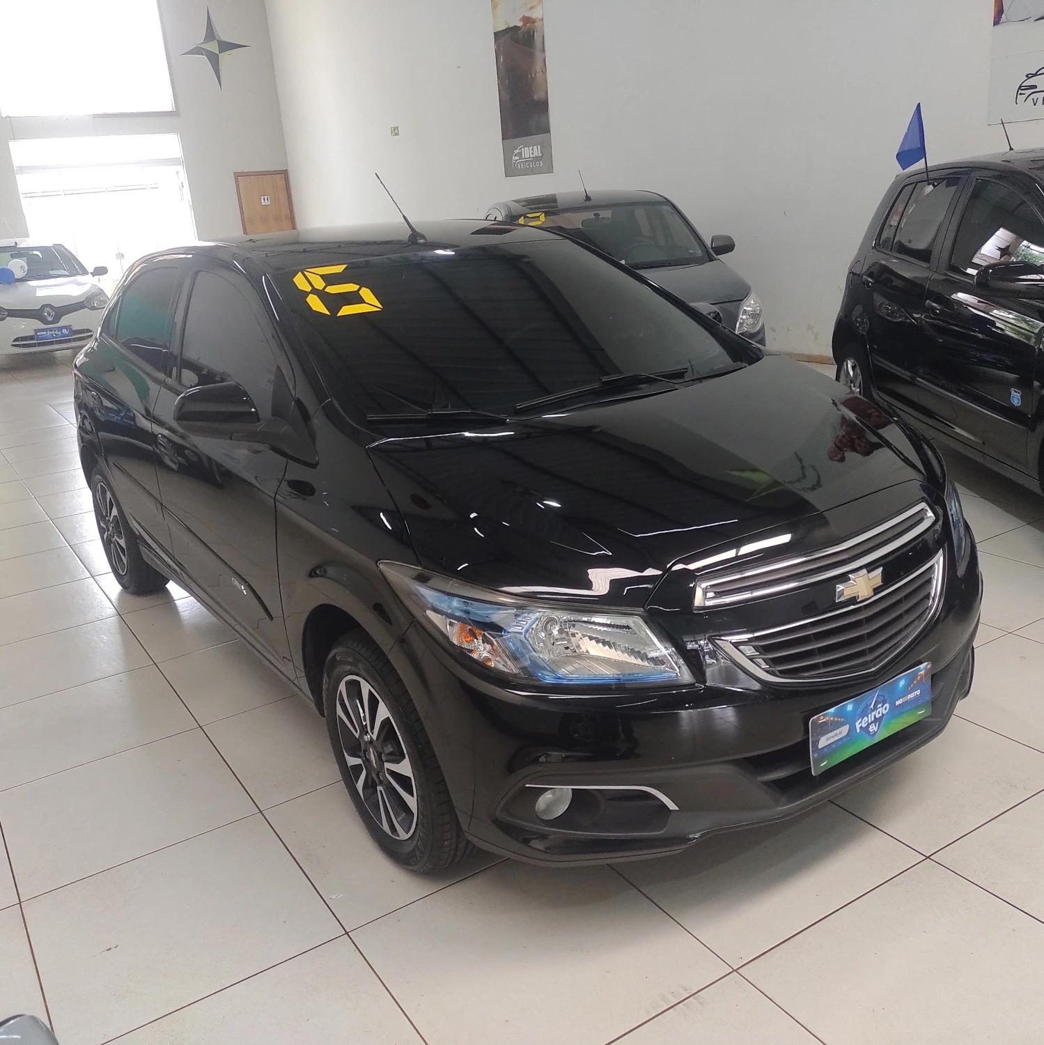 CHEVROLET Onix Hatch - Foto