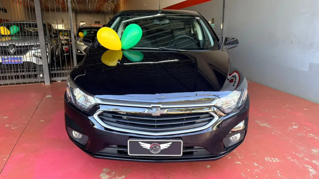 CHEVROLET Onix Hatch - Foto