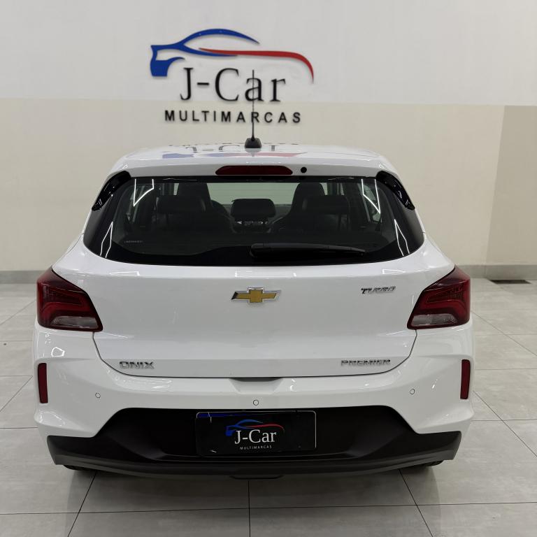 CHEVROLET Onix Hatch - Foto
