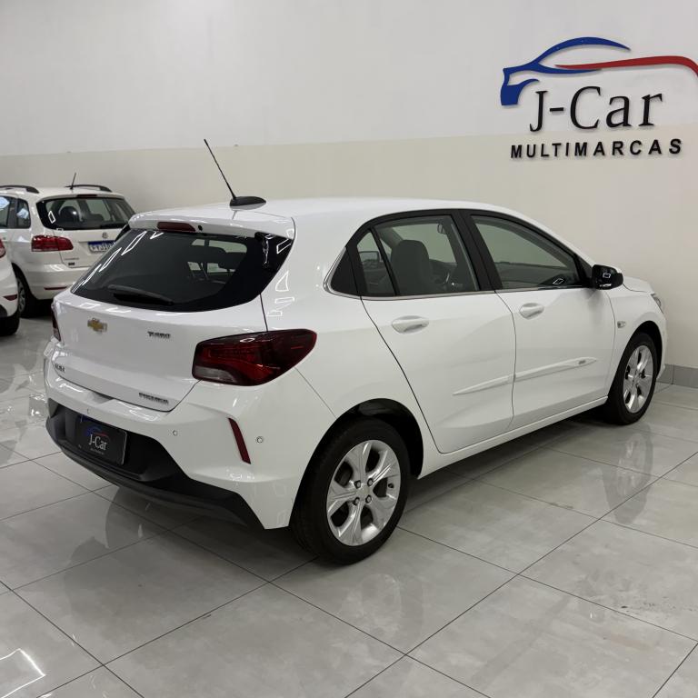 CHEVROLET Onix Hatch - Foto