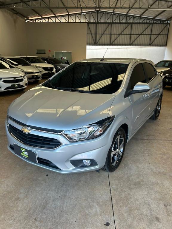 CHEVROLET Onix Hatch