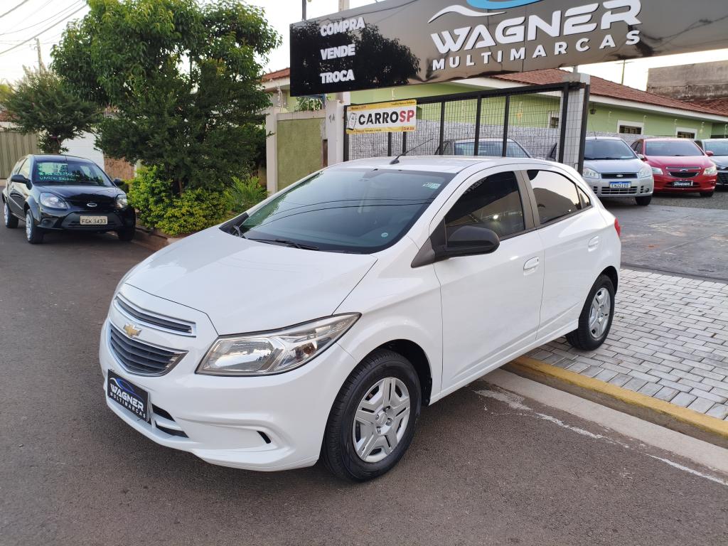 CHEVROLET Onix Hatch - Foto
