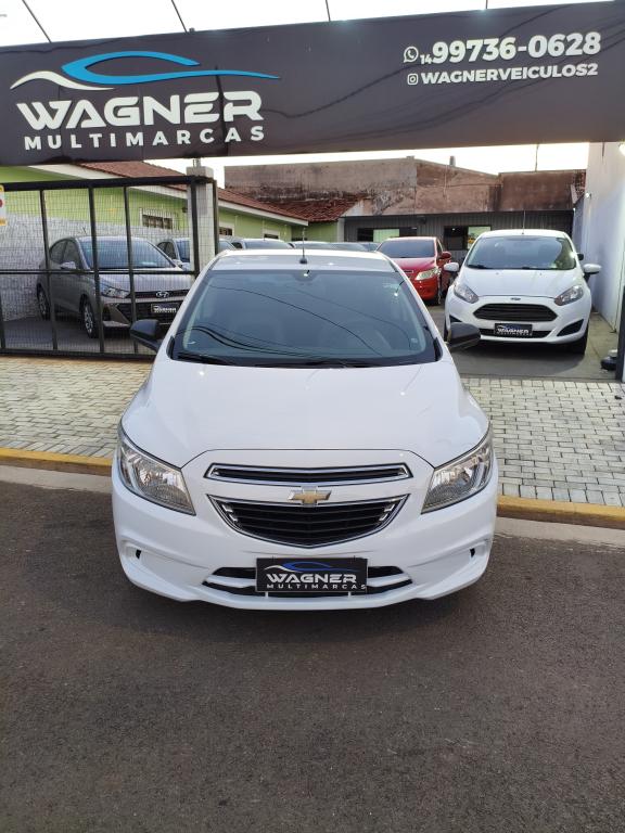 CHEVROLET Onix Hatch - Foto