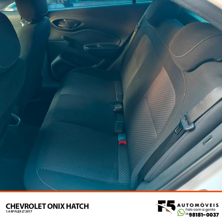 CHEVROLET Onix Hatch - Foto