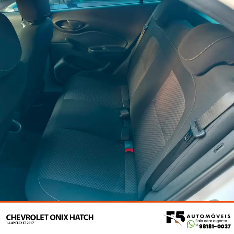 CHEVROLET Onix Hatch - Foto