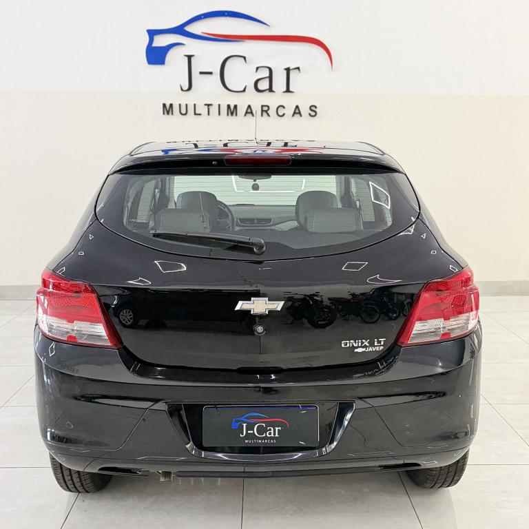 CHEVROLET Onix Hatch - Foto