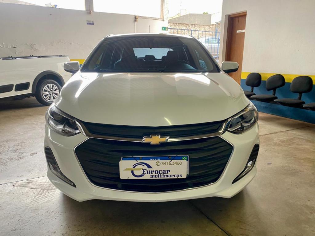 CHEVROLET Onix Hatch - Foto