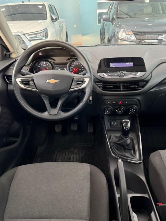 CHEVROLET Onix Hatch - Foto