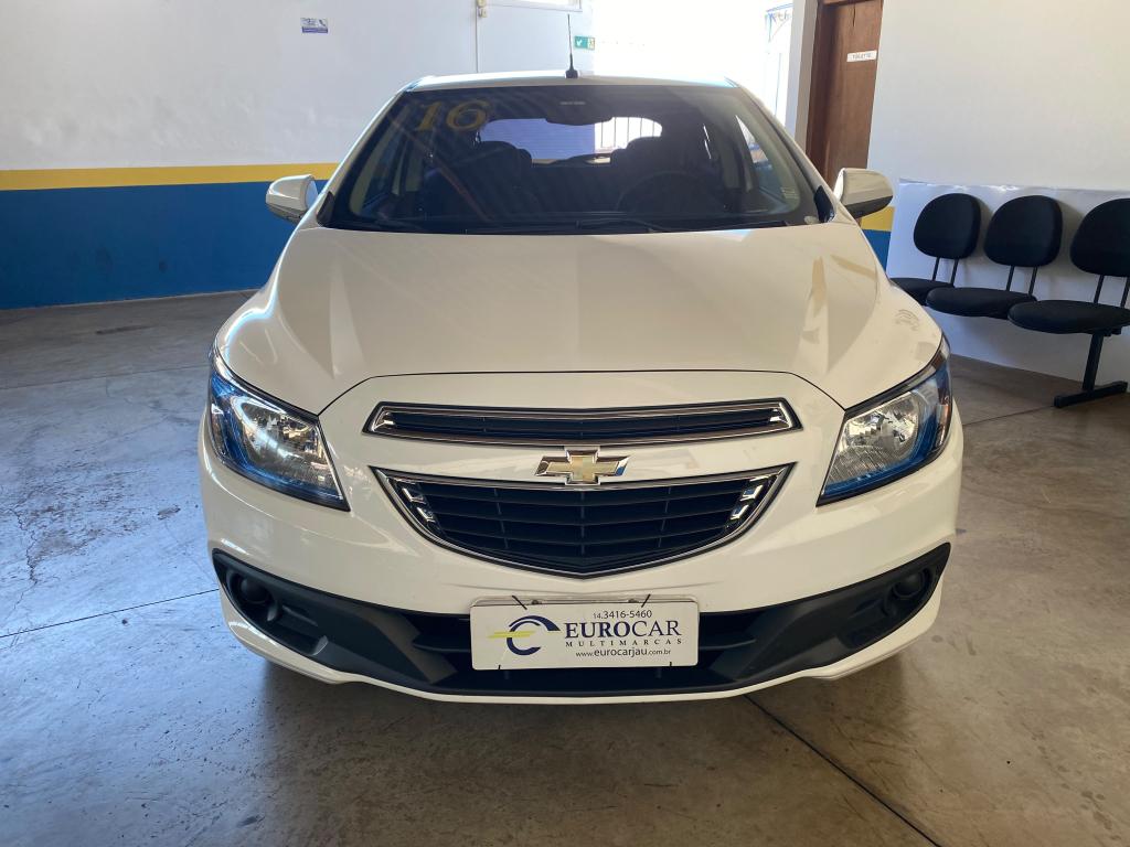 CHEVROLET Onix Hatch - Foto
