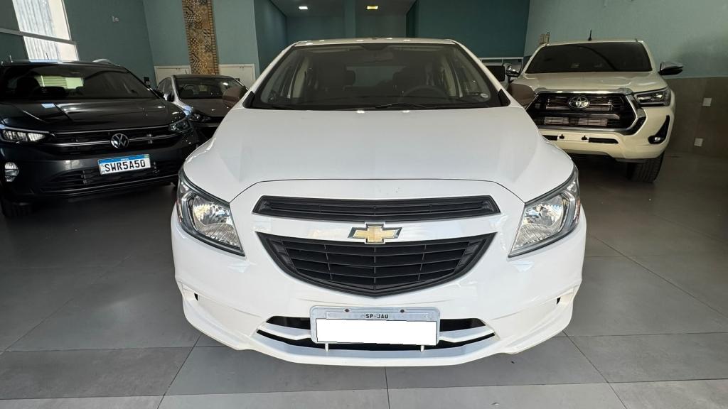 CHEVROLET Onix Hatch - Foto