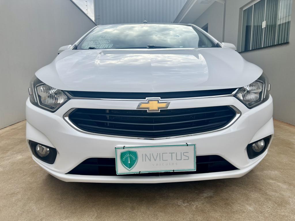 CHEVROLET Onix Hatch - Foto