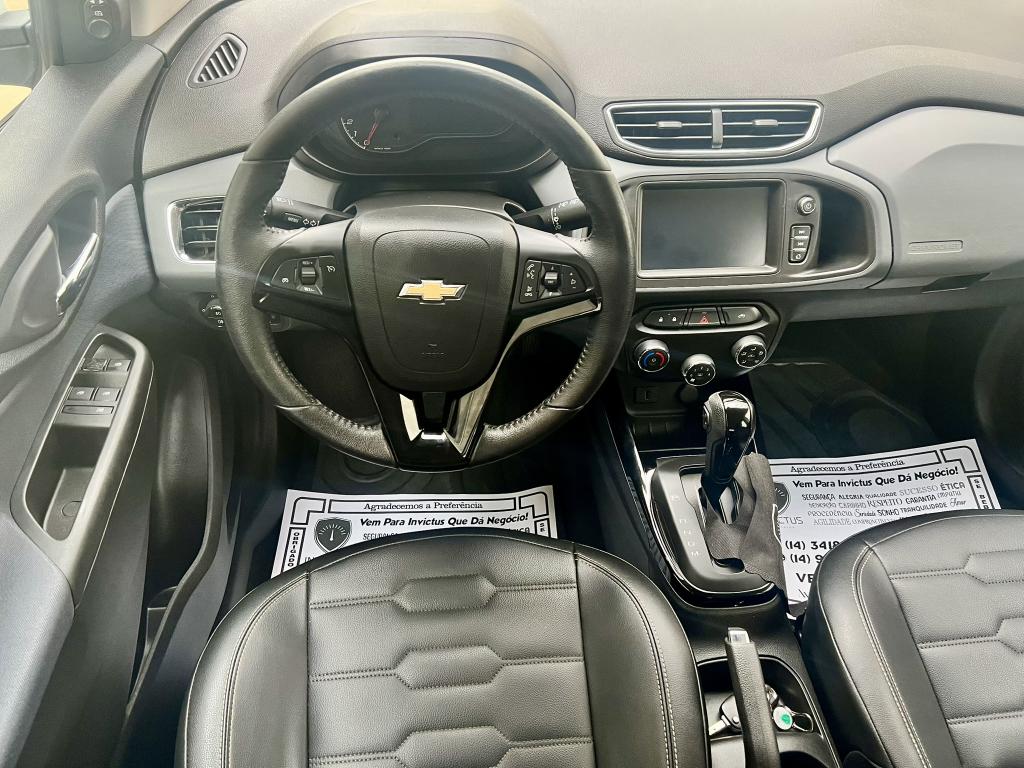CHEVROLET Onix Hatch - Foto