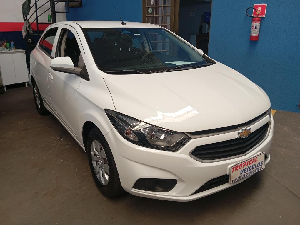 CHEVROLET Onix Hatch - Foto