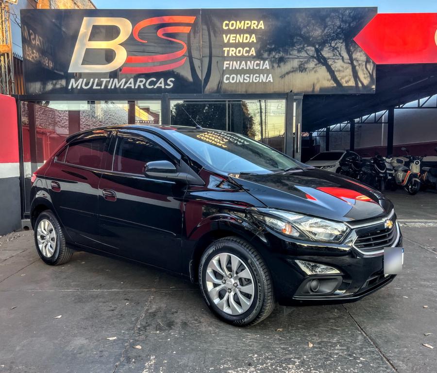 CHEVROLET Onix Hatch - Foto