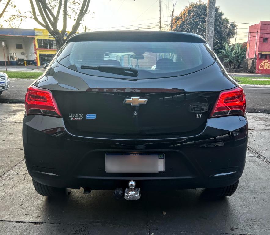 CHEVROLET Onix Hatch - Foto