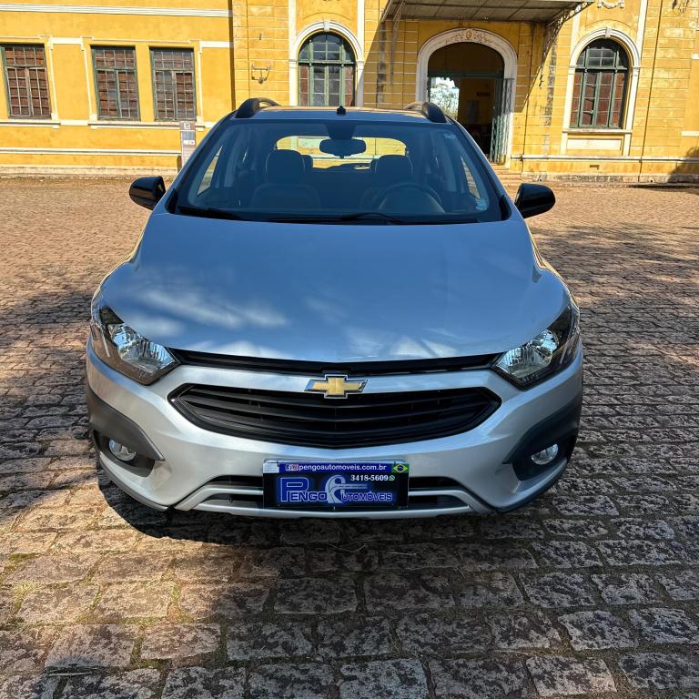 CHEVROLET Onix Hatch - Foto