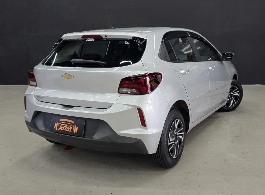 CHEVROLET Onix Hatch - Foto