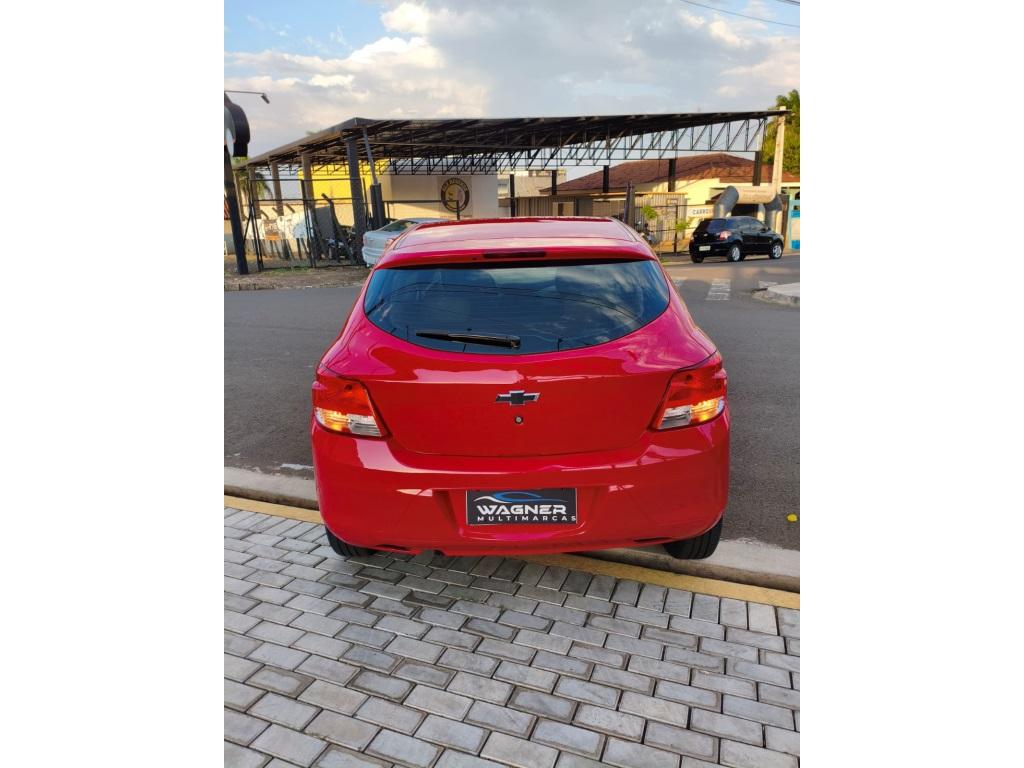 CHEVROLET Onix Hatch - Foto