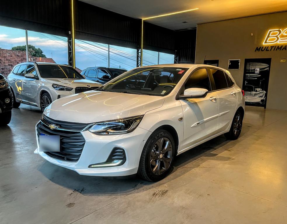 CHEVROLET Onix Hatch - Foto