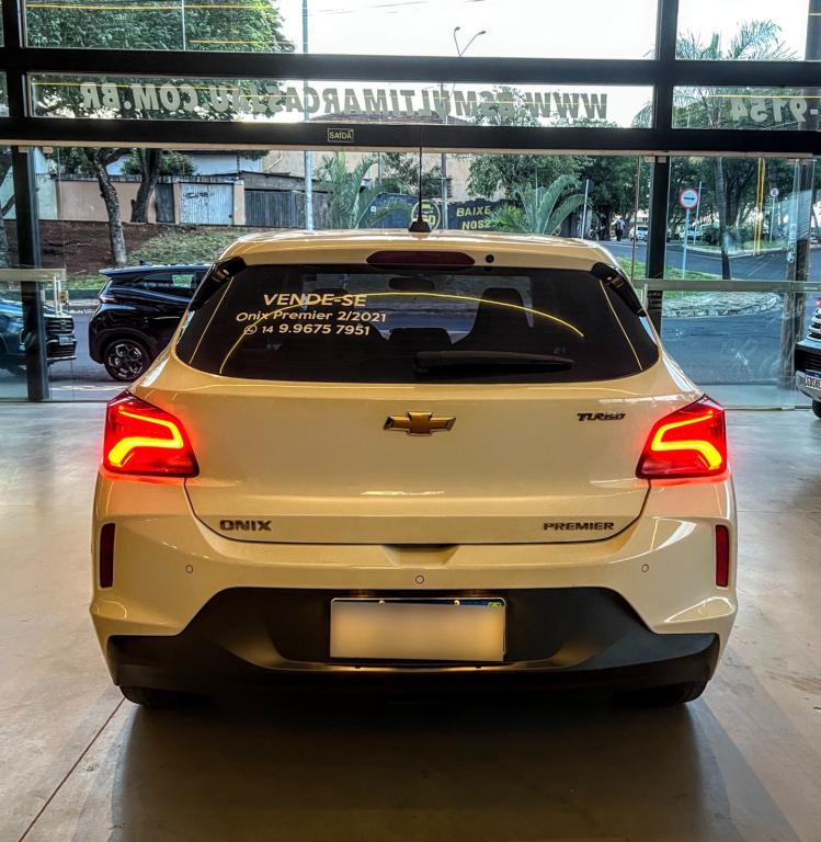 CHEVROLET Onix Hatch - Foto