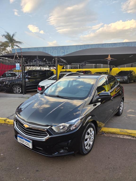 CHEVROLET Onix Hatch - Foto