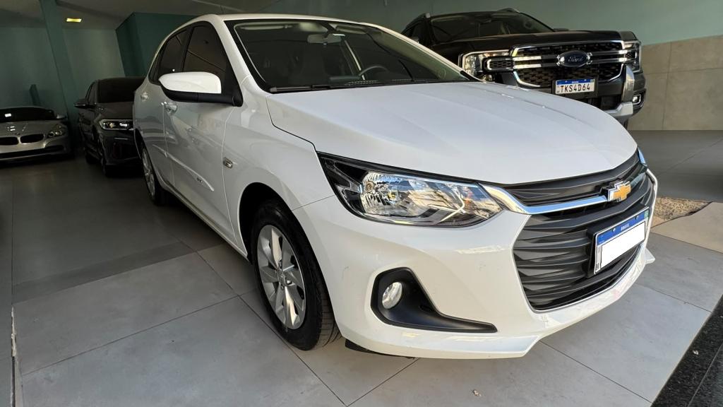 CHEVROLET Onix Hatch - Foto