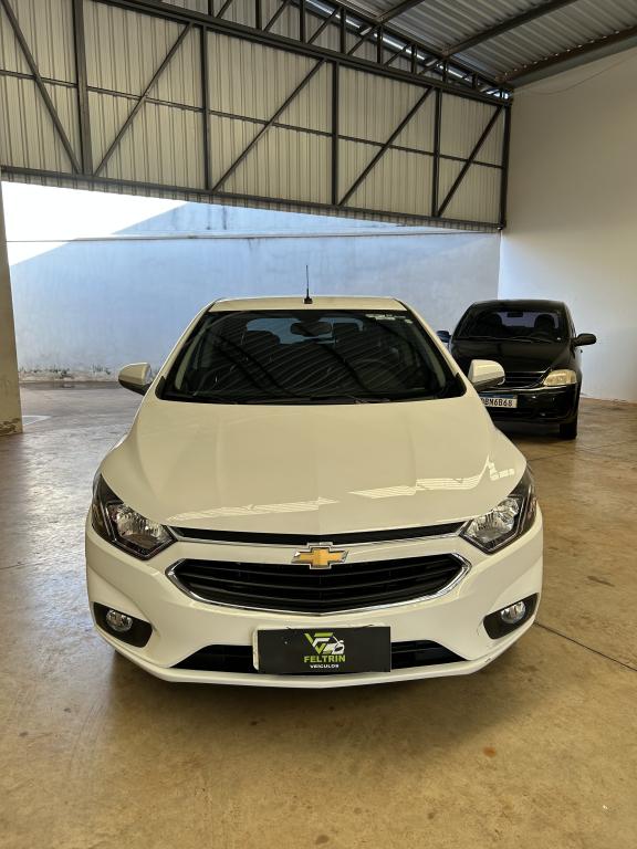 CHEVROLET Onix Hatch - Foto