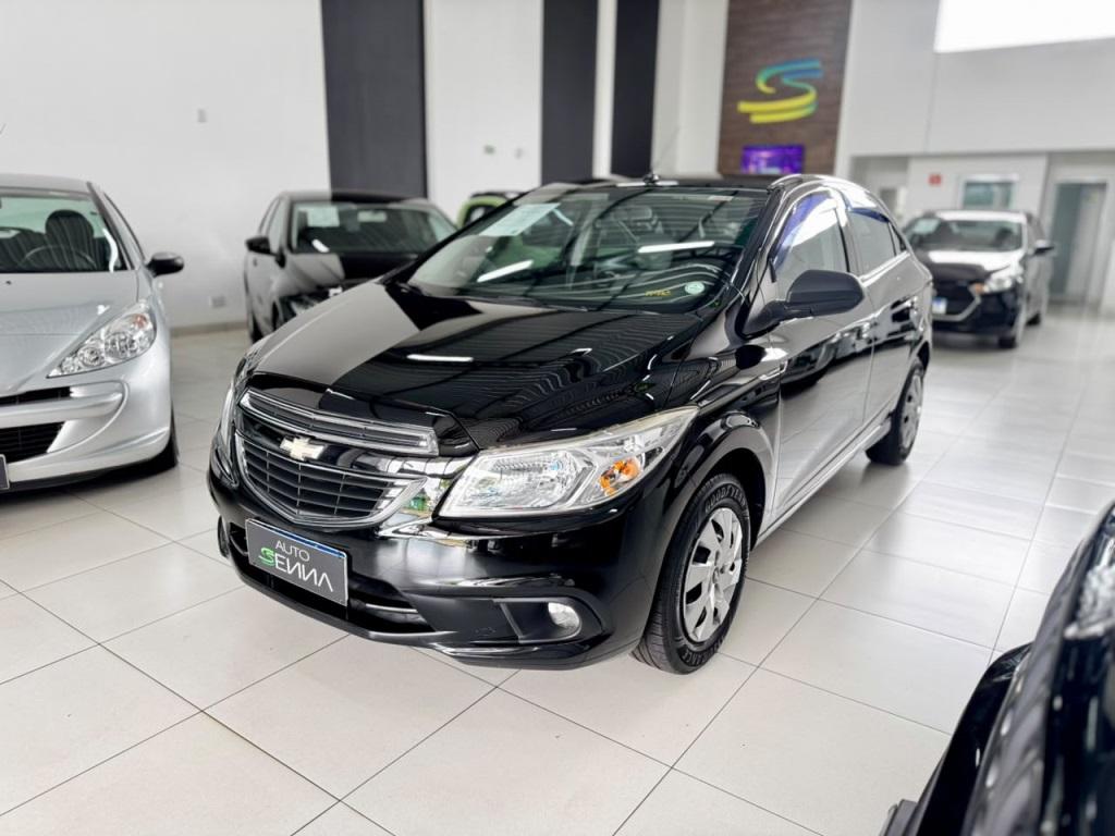 CHEVROLET Onix Hatch - Foto
