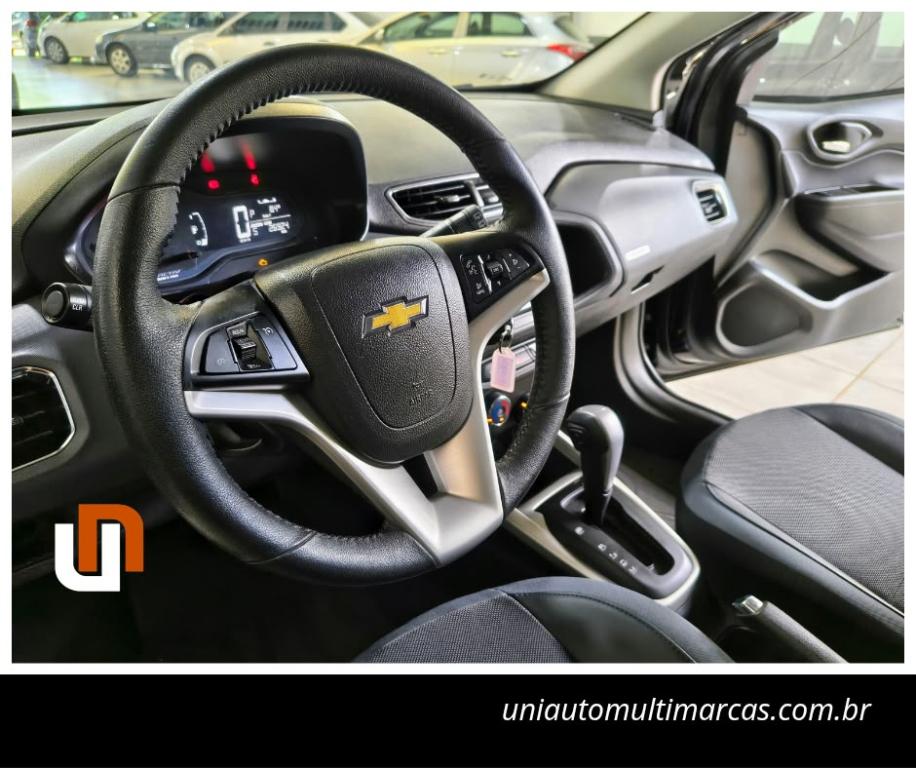 CHEVROLET Onix Hatch - Foto