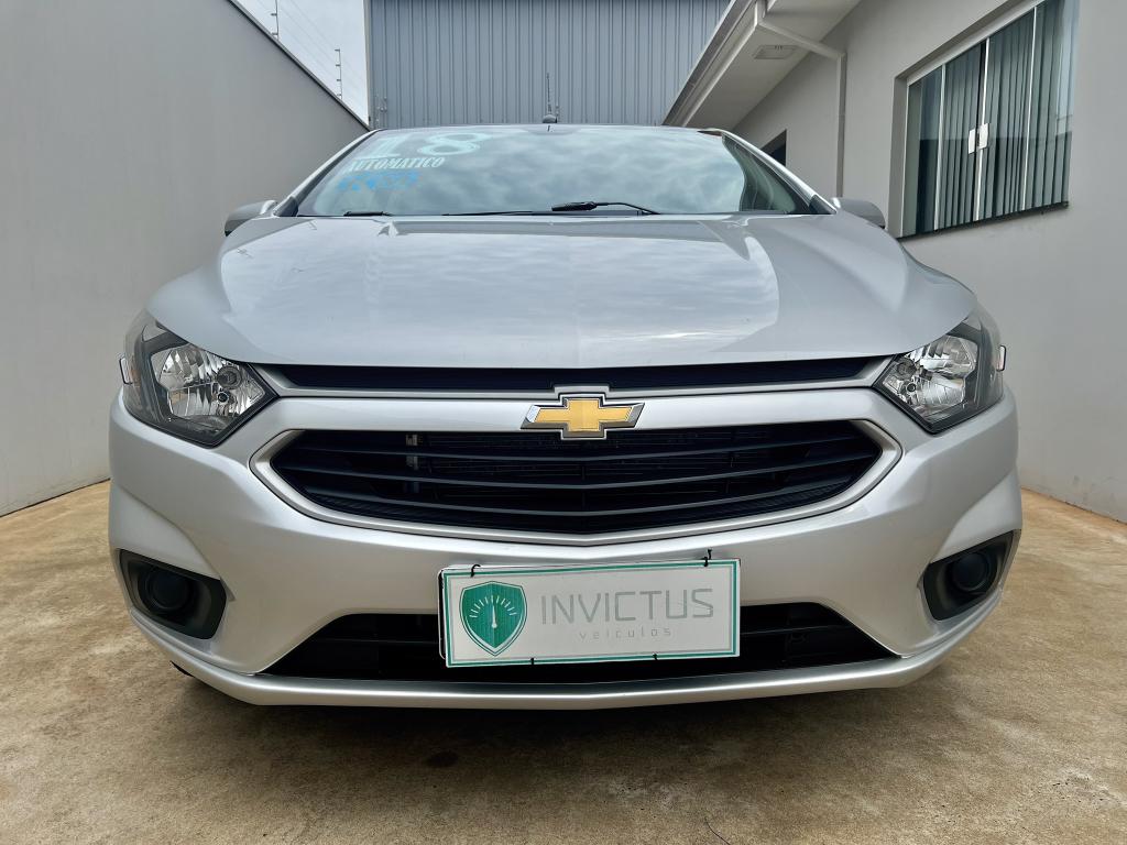 CHEVROLET Onix Hatch - Foto