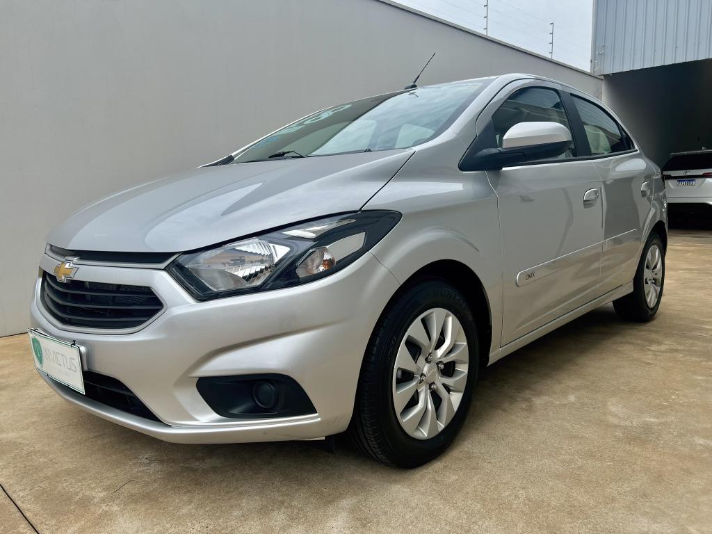 CHEVROLET Onix Hatch - Foto