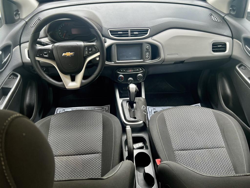 CHEVROLET Onix Hatch - Foto