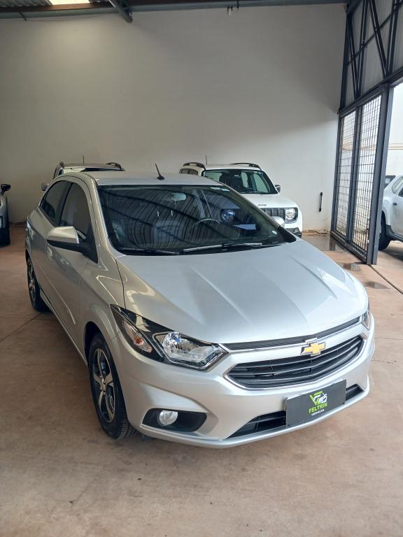 CHEVROLET Onix Hatch - Foto