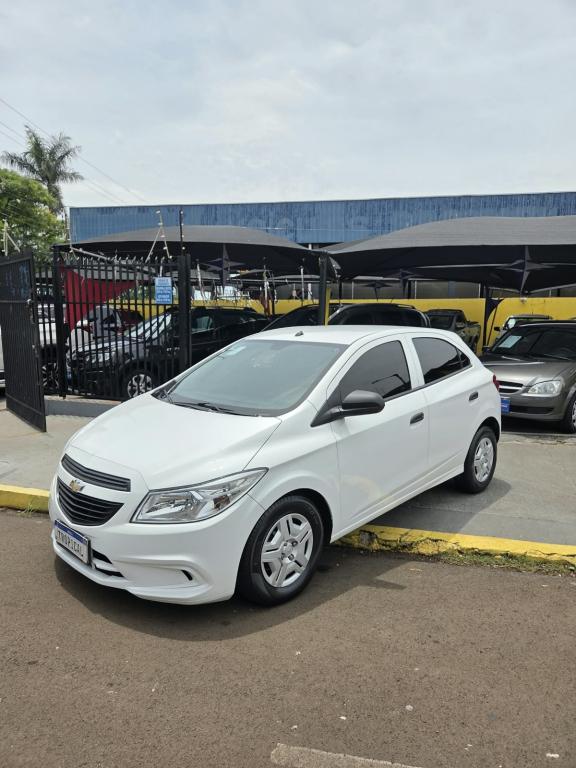CHEVROLET Onix Hatch - Foto