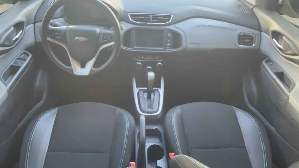 CHEVROLET Onix Hatch - Foto