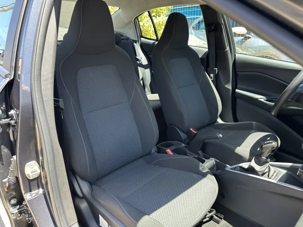 CHEVROLET Onix Sedan - Foto