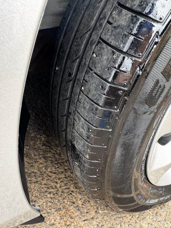 CHEVROLET Onix Sedan - Foto